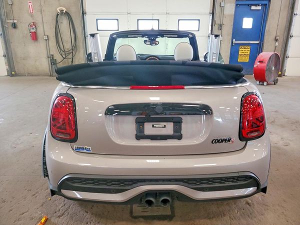 2022 MINI COOPER