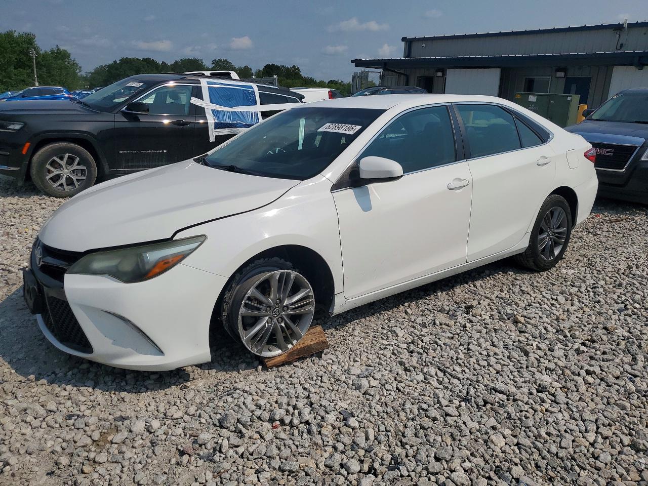 2016 TOYOTA CAMRY