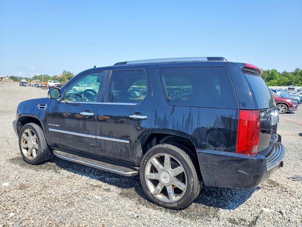 2013 CADILLAC ESCALADE Luxury