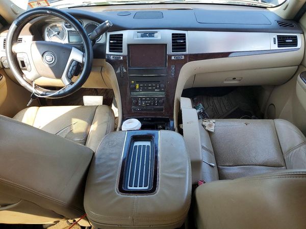 2013 CADILLAC ESCALADE Luxury