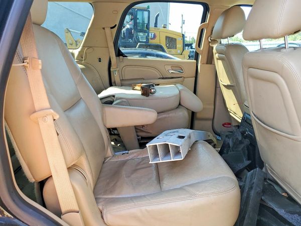 2013 CADILLAC ESCALADE Luxury