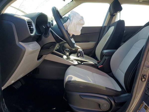 2025 HYUNDAI VENUE SEL, Limited