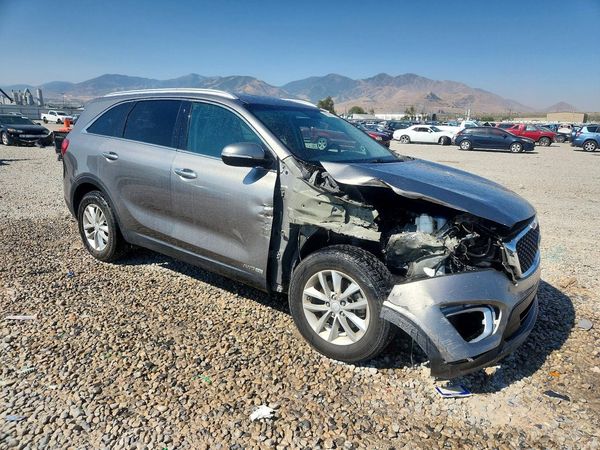 2017 KIA SORENTO L, LX
