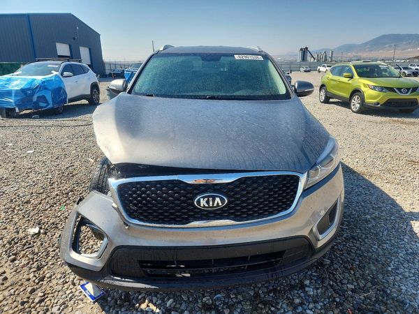 2017 KIA SORENTO L, LX