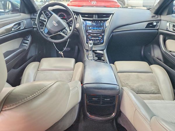 2017 CADILLAC CTS Luxury