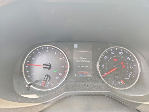 2022 TOYOTA RAV4 XLE
