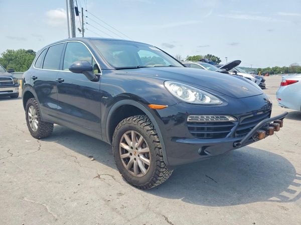 2014 PORSCHE CAYENNE