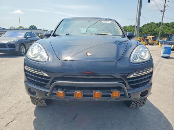 2014 PORSCHE CAYENNE