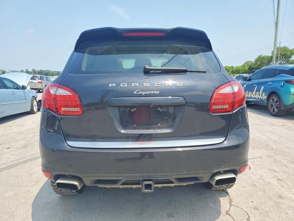 2014 PORSCHE CAYENNE