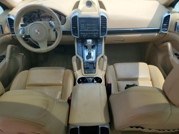 2014 PORSCHE CAYENNE