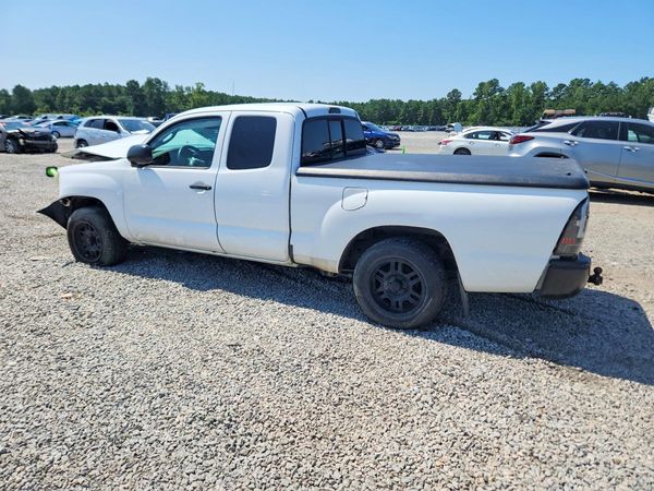 2015 TOYOTA TACOMA Delux Grade