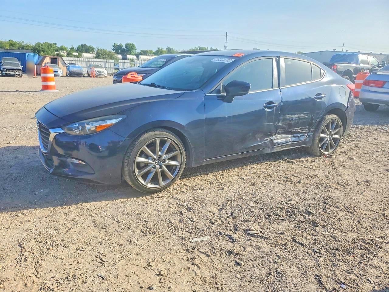 2018 MAZDA 3 Touring