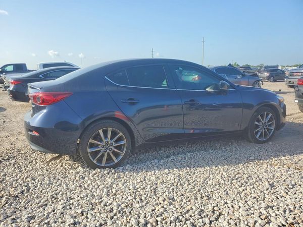 2018 MAZDA 3 Touring