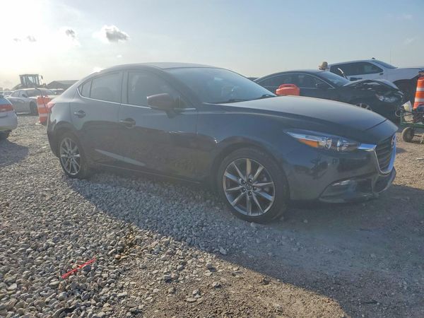 2018 MAZDA 3 Touring