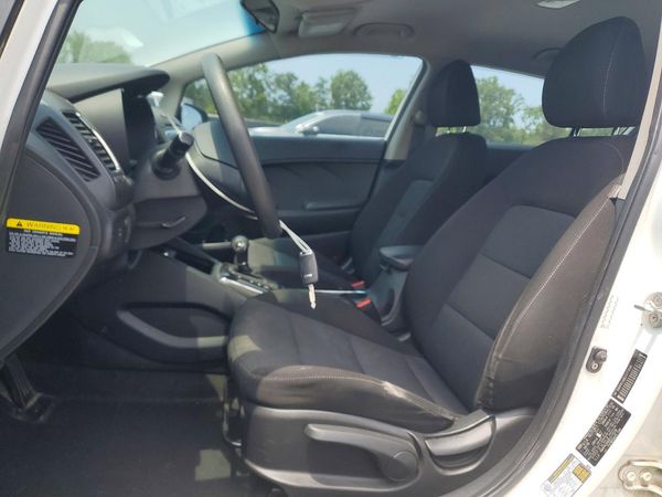 2018 KIA FORTE5 LX
