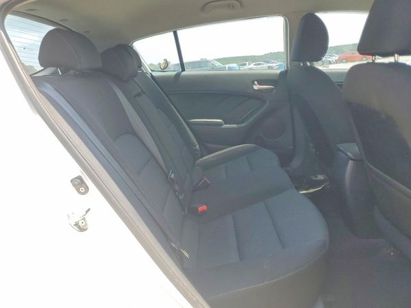 2018 KIA FORTE5 LX