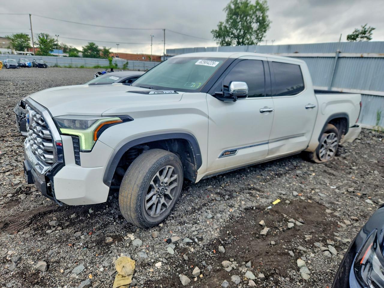 2023 TOYOTA TUNDRA
