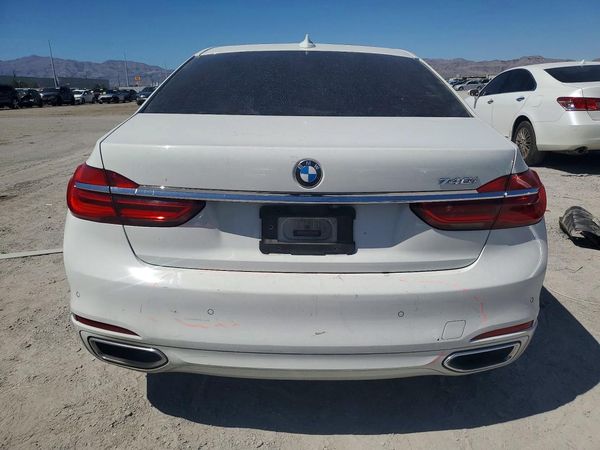 2018 BMW 740