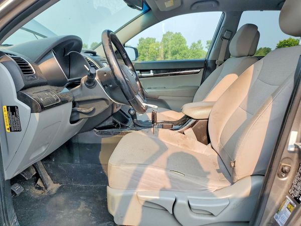 2014 KIA SORENTO Base/ LX