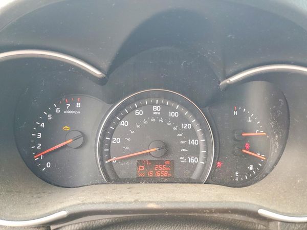 2014 KIA SORENTO Base/ LX