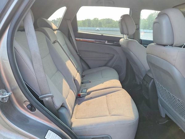 2014 KIA SORENTO Base/ LX