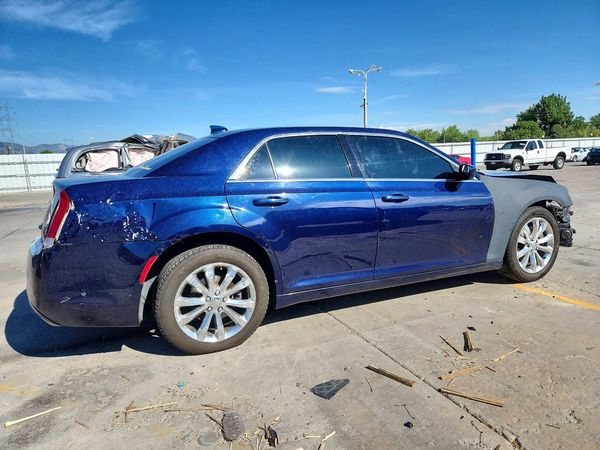 2017 CHRYSLER 300