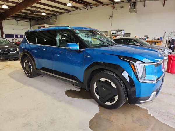 2024 KIA EV9 Land