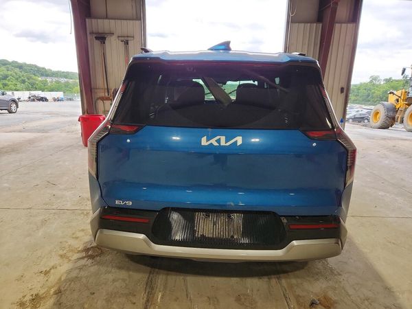 2024 KIA EV9 Land