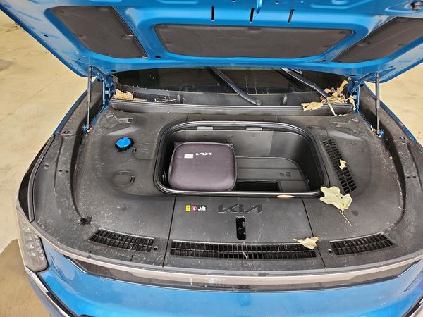 2024 KIA EV9 Land