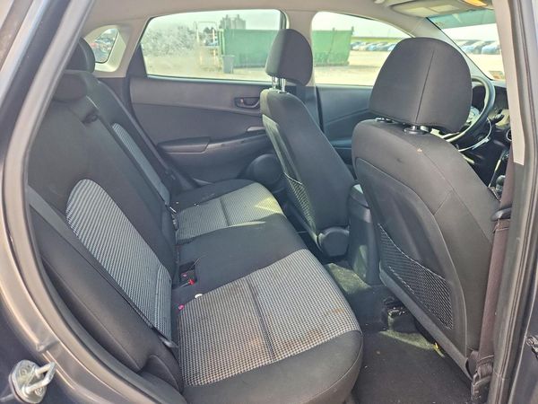 2019 HYUNDAI KONA SE