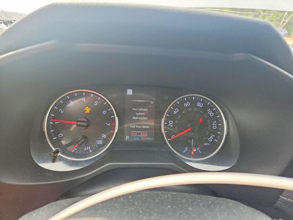 2020 TOYOTA RAV4 LE
