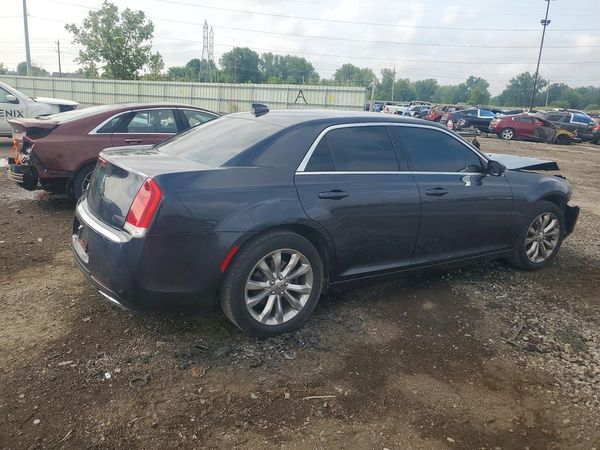 2018 CHRYSLER 300