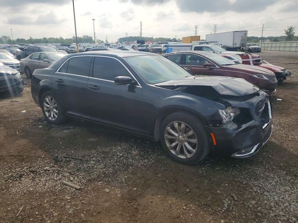 2018 CHRYSLER 300