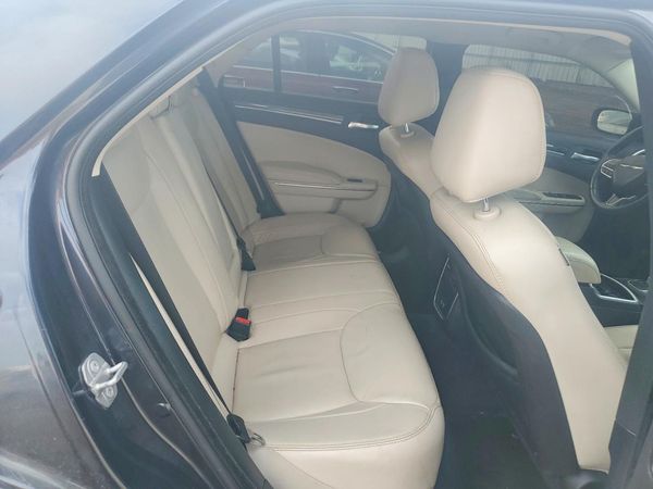 2018 CHRYSLER 300