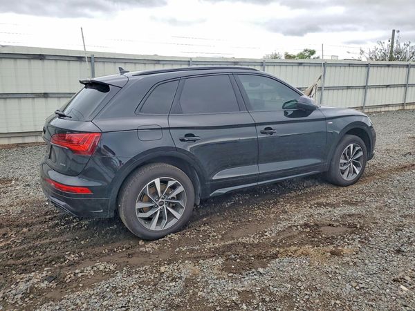 2024 AUDI Q5 S Line quattro Premium