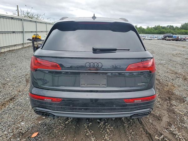 2024 AUDI Q5 S Line quattro Premium