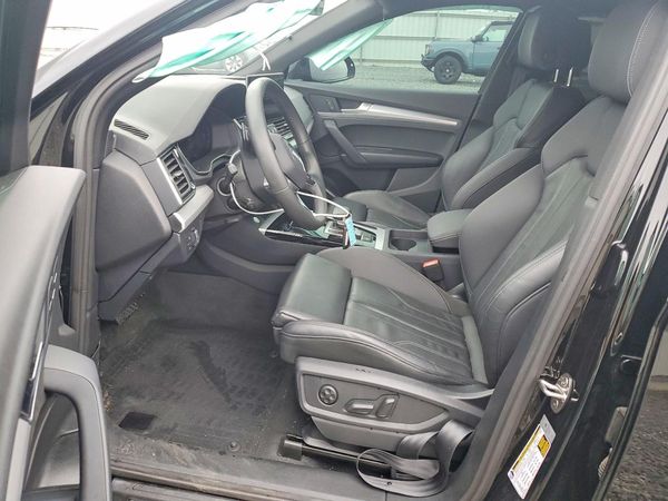 2024 AUDI Q5 S Line quattro Premium
