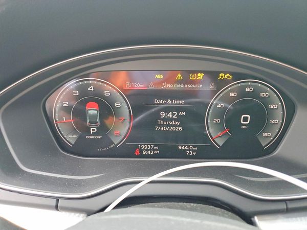 2024 AUDI Q5 S Line quattro Premium