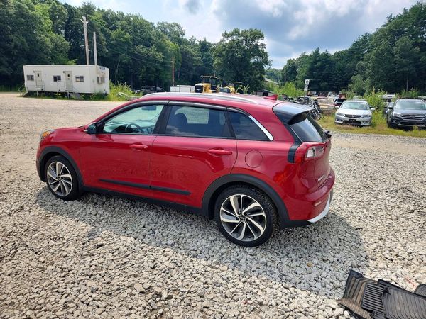 2017 KIA NIRO