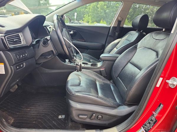 2017 KIA NIRO