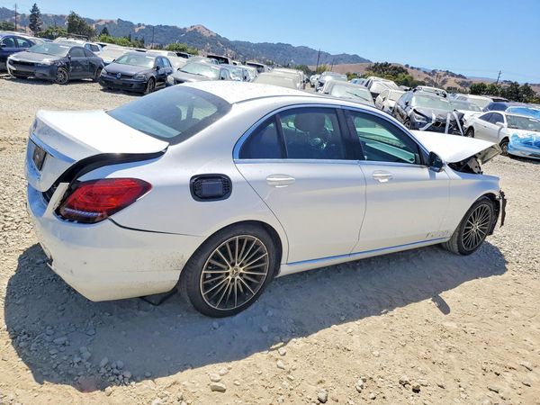 2019 MERCEDES-BENZ C C300