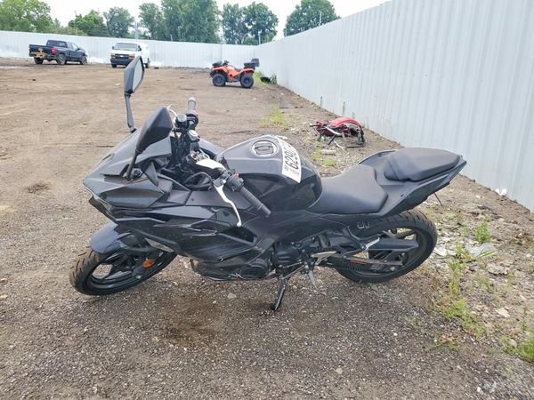 2025 KAWASAKI EX500
