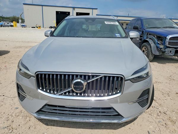 2023 VOLVO XC60 Plus Bright
