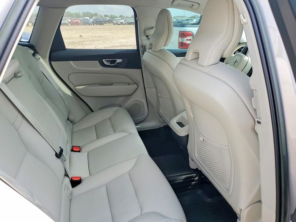 2023 VOLVO XC60 Plus Bright
