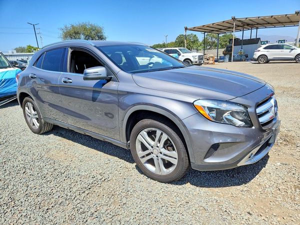 2016 MERCEDES-BENZ GLA GLA250