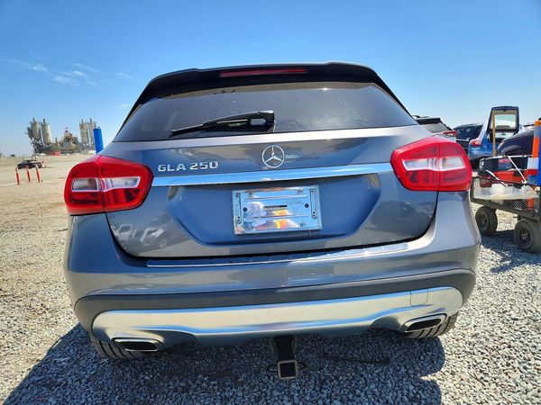 2016 MERCEDES-BENZ GLA GLA250