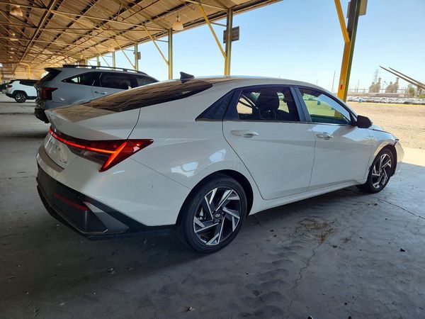 2025 HYUNDAI ELANTRA