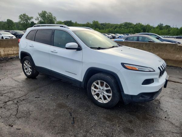 2015 JEEP CHEROKEE LATITUDE 4X4