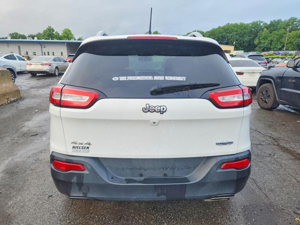 2015 JEEP CHEROKEE LATITUDE 4X4