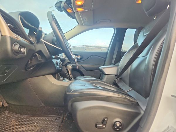 2015 JEEP CHEROKEE LATITUDE 4X4